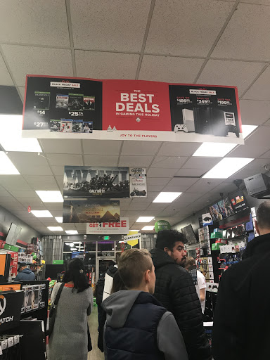 GameStop, 26137 104th Ave SE g, Kent, WA 98030, USA, 