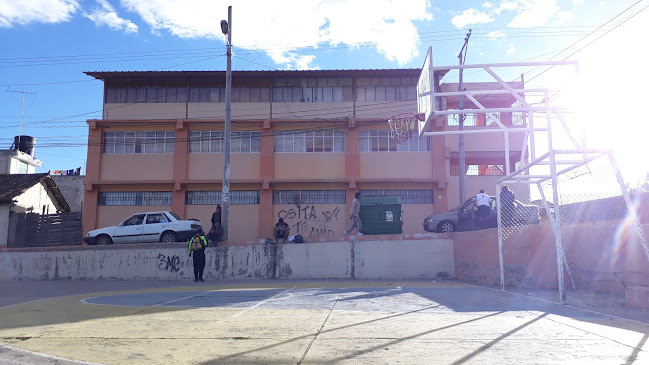 Unidad Educativa "La Gran Muralla " 2 - (Tiugua) - Ambato