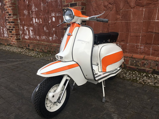 Reviews of Scoot-R-Shop in Leeds - Auto glass shop