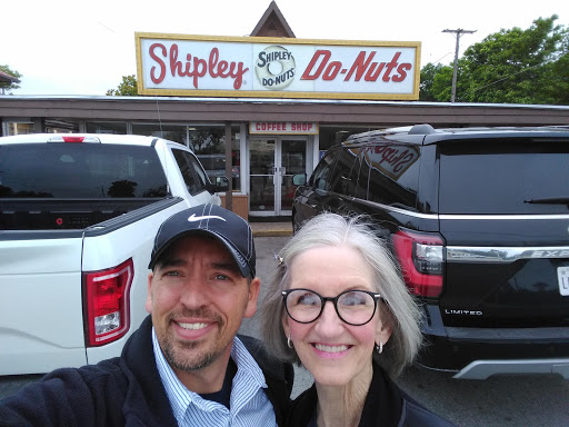 Donut Shop «Shipley Do-Nuts», reviews and photos, 507 W Moore Ave, Terrell, TX 75160, USA