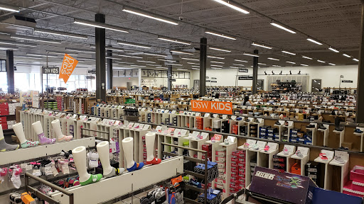 Shoe Store «DSW Designer Shoe Warehouse», reviews and photos, 852 N E Mall Blvd, Hurst, TX 76053, USA