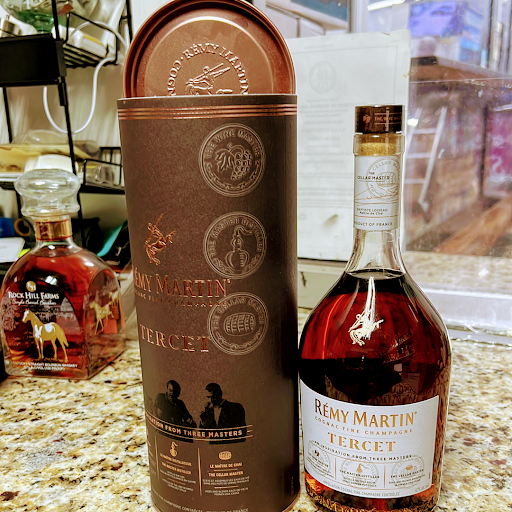 Liquor Store «D & M Liquor Store», reviews and photos, 595 Ralph David Abernathy Blvd, Atlanta, GA 30312, USA