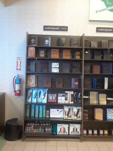 Book Store «Barnes & Noble», reviews and photos, 801 W 15th St E, Plano, TX 75075, USA