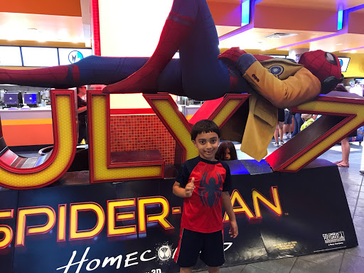 Movie Theater «UA Kaufman Astoria Cinemas 14 & RPX», reviews and photos, 35-30 38th St, Astoria, NY 11101, USA