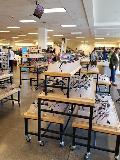 Department Store «Nordstrom Rack», reviews and photos, 3363 E Foothill Blvd, Pasadena, CA 91107, USA
