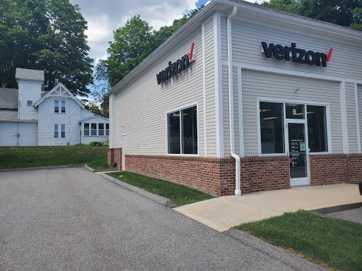 Russell Cellular, Verizon Authorized Retailer, 47B W Main St, Stafford Springs, CT 06076, USA, 