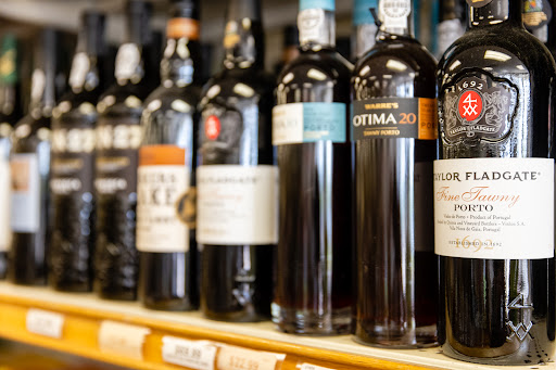 Liquor Store «Village Mall Liquors Inc», reviews and photos, 60 Franklin Village Drive, Franklin, MA 02038, USA