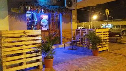 Bar Cabaña Pollyto - VC86+6C3, Av. Quito, Milagro 091701, Ecuador
