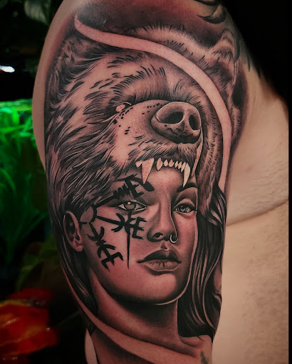 Explore cool female tattoo ideas, creative tattoo ideas in Anchorage, available at SDITATTOO, LLC