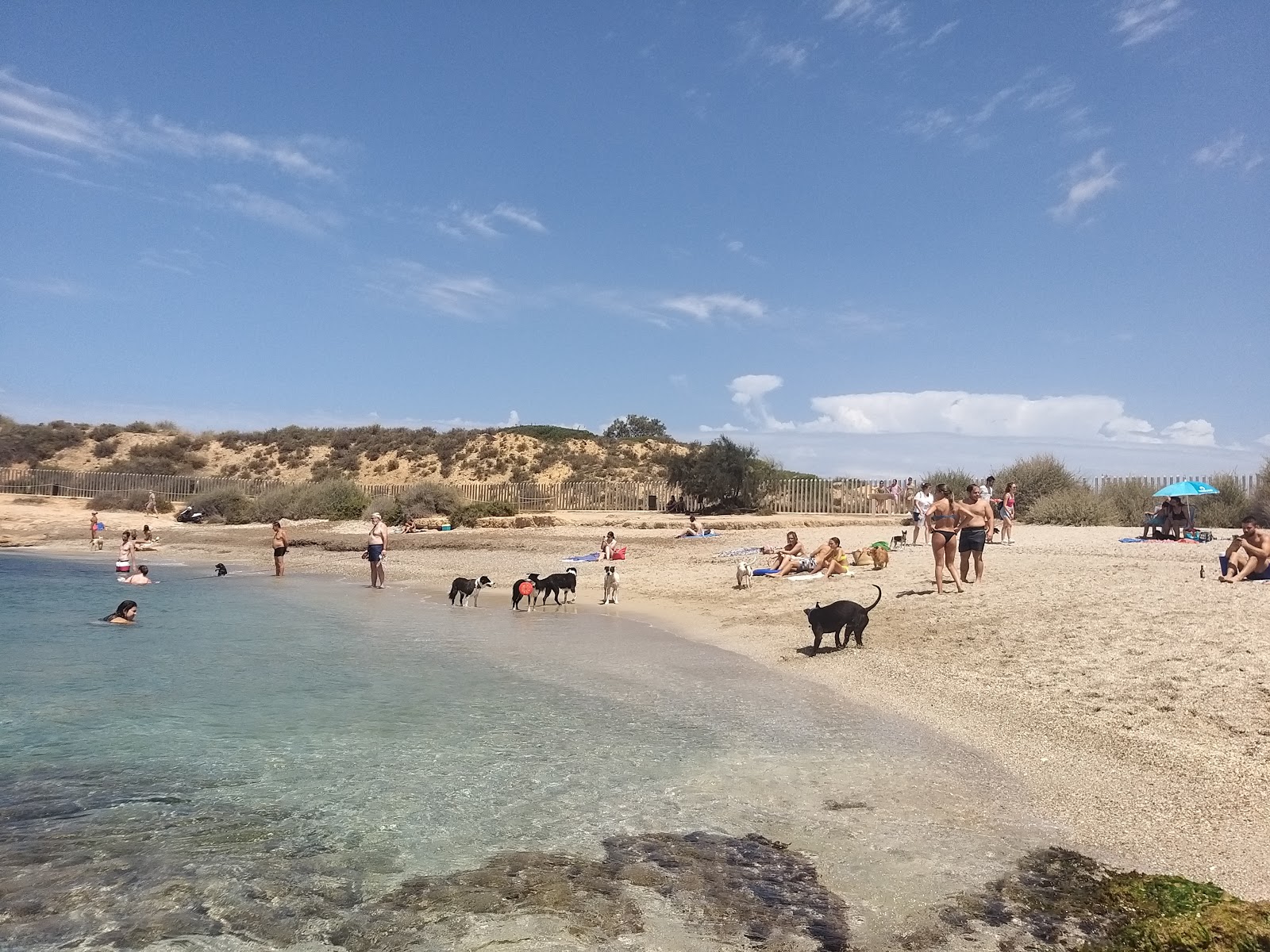 Foto de Playa Per a Cans con arena brillante superficie