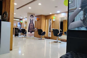 Jawed Habib Hair | Beauty | Makeup & Unisex Salon in Kammanahalli image