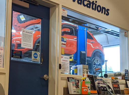Auto Repair Shop «AAA Northway Car Care & Travel Center», reviews and photos, 1647 U.S. 9, Clifton Park, NY 12065, USA