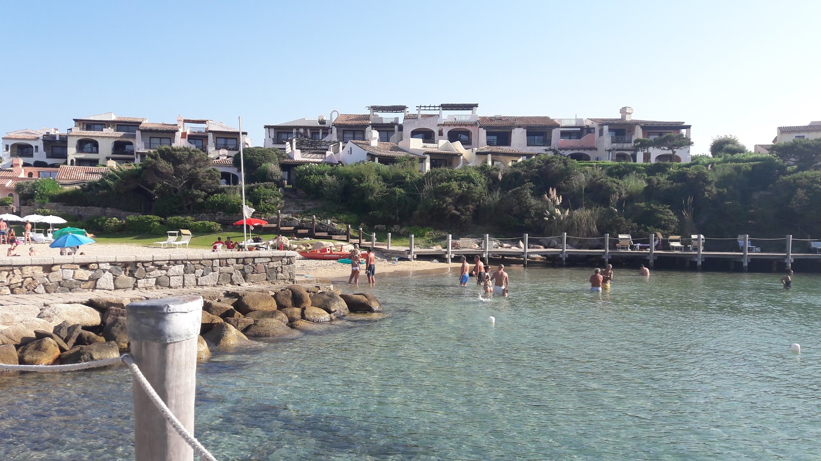 Fotografija Spiaggia Cala del Faro II z modra čista voda površino