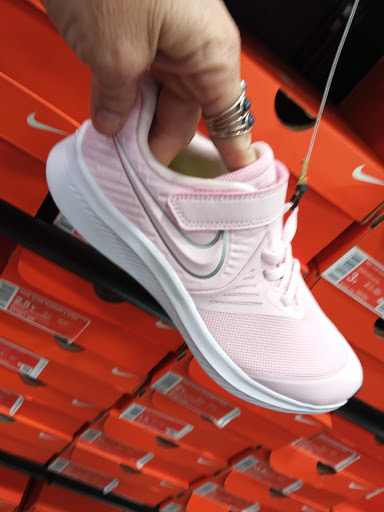 Sporting Goods Store «Academy Sports + Outdoors», reviews and photos, 140 E Bert Kouns Industrial Loop, Shreveport, LA 71106, USA