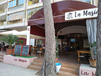 Bar La Masía - Calle, Vendrell,18, Carrer de Carles Buïgas, 60, bajos 9,local 2, 43840 Salou, Tarragona, Spain