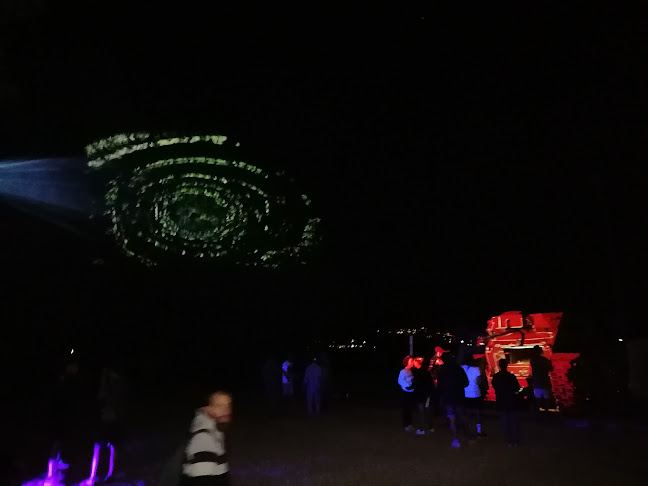 Opinii despre FC Val-de-Ruz - Sous-le-Mont în Neuenbürg - Sportstätte