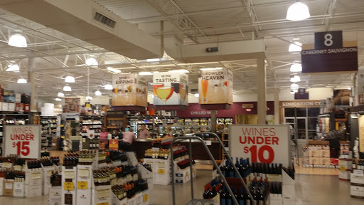 Liquor Store «Liquor Barn», reviews and photos, 2625 Scottsville Rd, Bowling Green, KY 42104, USA