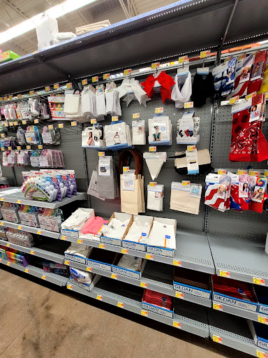 Department Store «Walmart Supercenter», reviews and photos, 2680 N Illinois 83, Round Lake Beach, IL 60073, USA