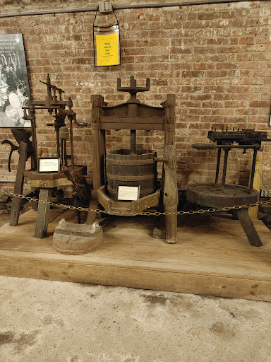 Winery «Brotherhood Winery», reviews and photos, 100 Brotherhood Plaza Dr, Washingtonville, NY 10992, USA