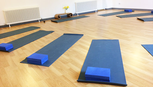 Clara Lemon Yoga Bristol