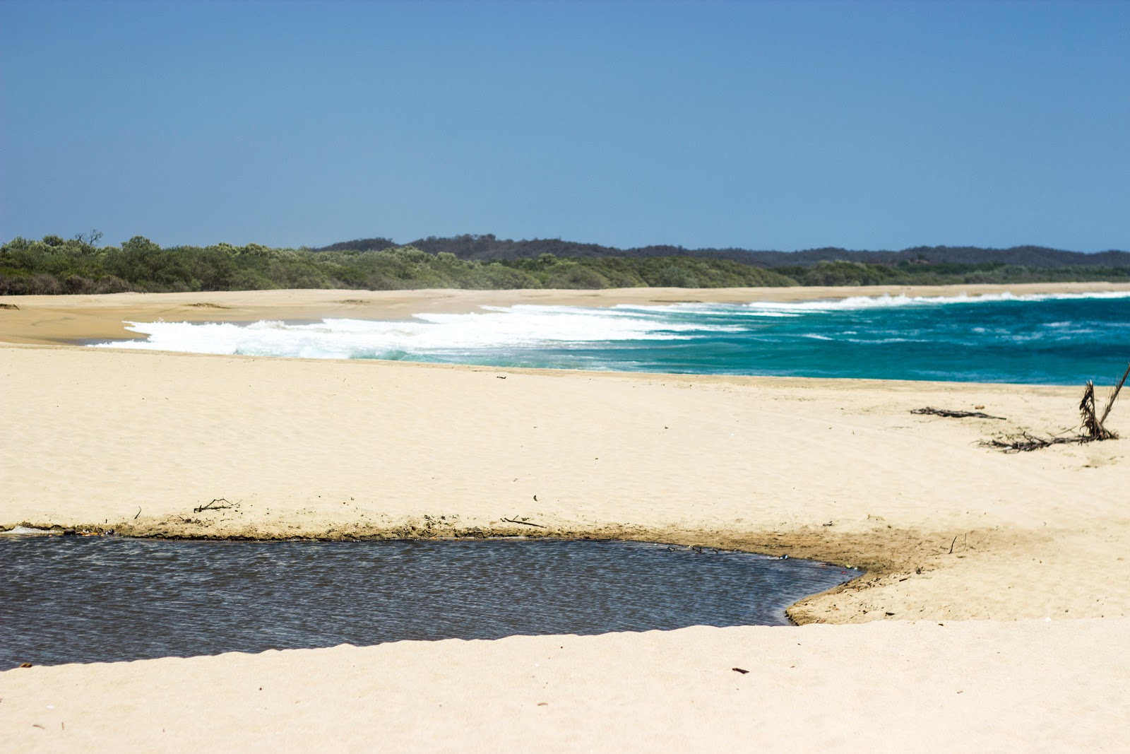 Foto von Cuatunalco beach und die siedlung