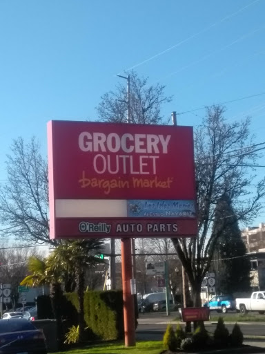 Grocery Store «Grocery Outlet Bargain Market», reviews and photos, 354 S 1st Ave, Hillsboro, OR 97123, USA
