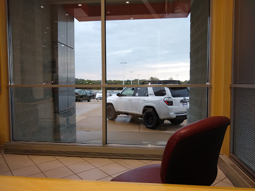 Used Car Dealer «CarMax», reviews and photos, 8200 120th Ave, Kenosha, WI 53142, USA