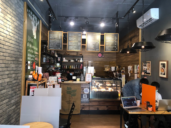 Louisa Coffee 路易．莎咖啡(桃園大湳門市)