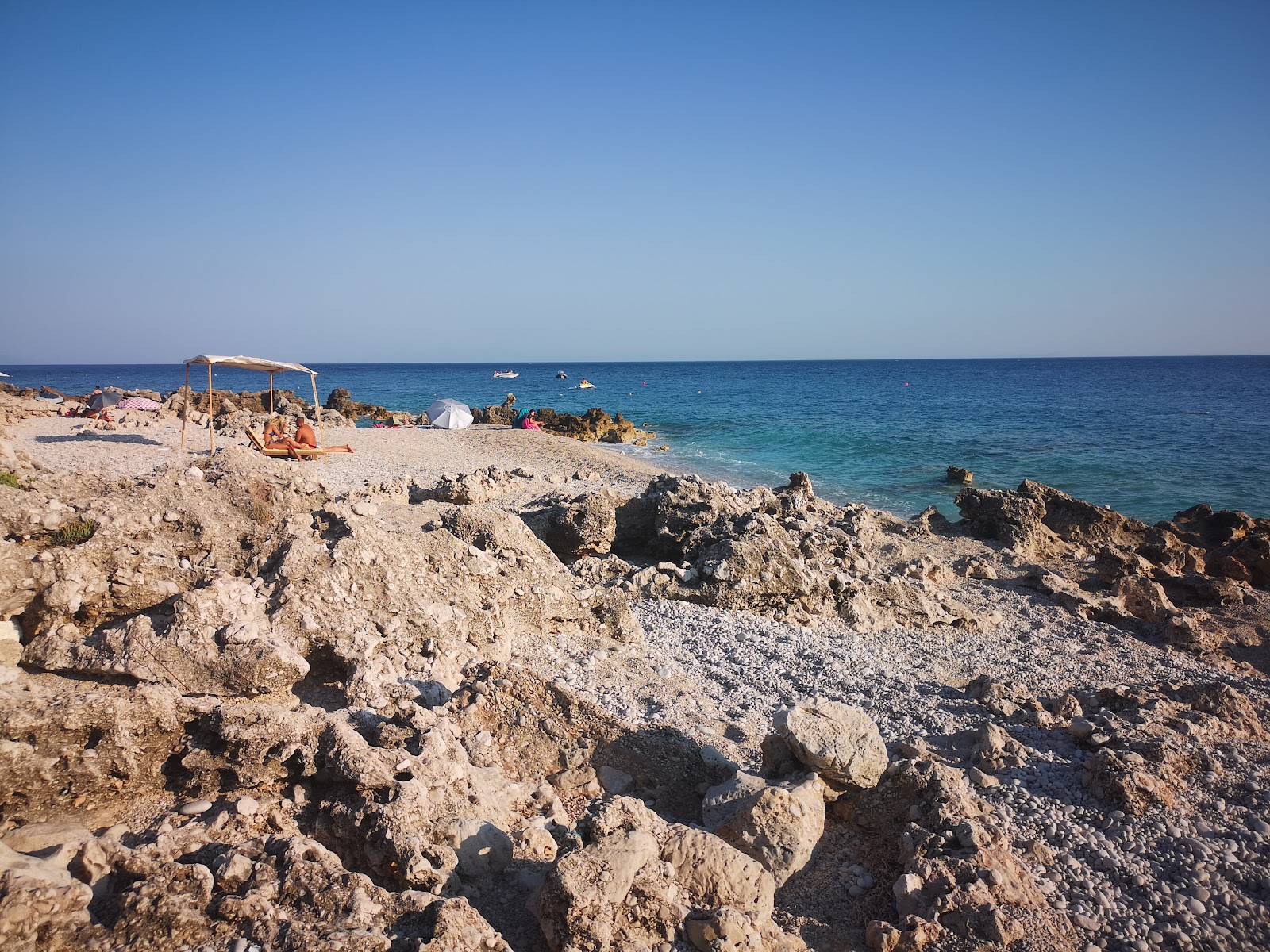Empire Beach Resort'in fotoğrafı - rahatlamayı sevenler arasında popüler bir yer