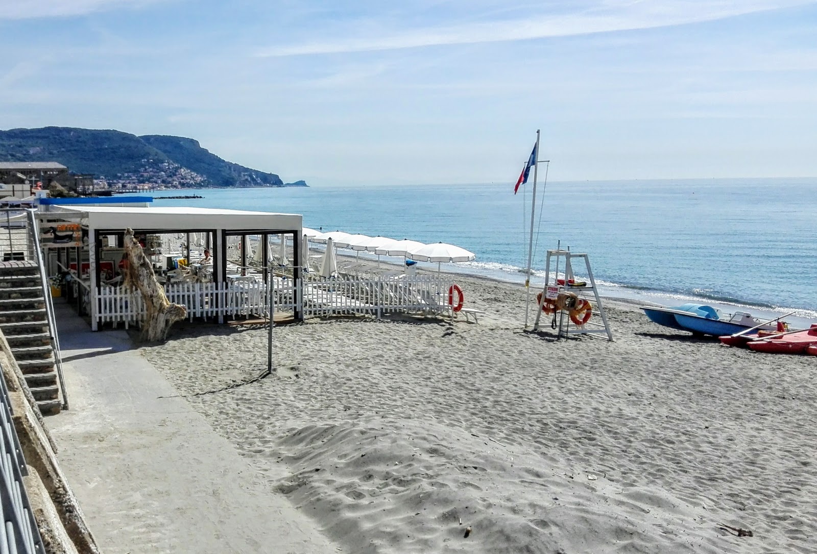 Spiaggia Pietra Ligure photo #8