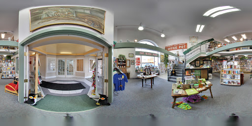 Book Store «Riverwalk Books», reviews and photos, 116 E Woodin Ave, Chelan, WA 98816, USA