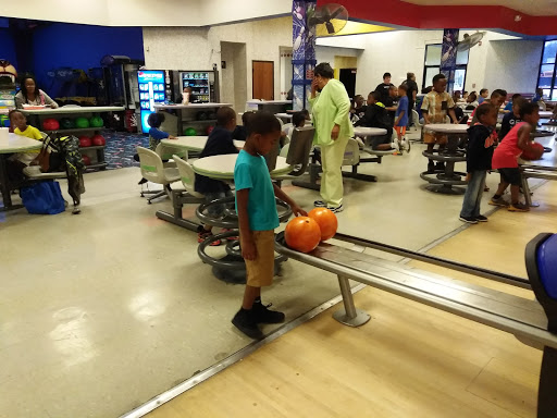 Bowling Alley «Premier Bowling and Recreation Center», reviews and photos, 11400 E State Rte 350, Raytown, MO 64138, USA