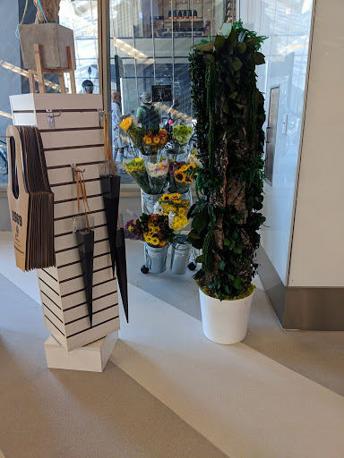 Florist «Flowers By Pouparina», reviews and photos, 1868 W Flagler St, Miami, FL 33135, USA