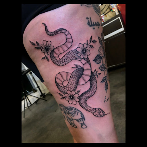 Explore mom and dad tattoo ideas, creative tattoo ideas in Miami, available at Miami Tattoo & Co Midtown