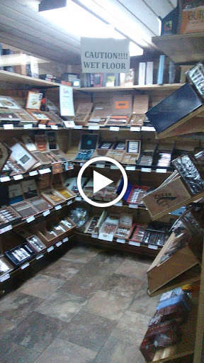 Tobacco Shop «Smoker Friendly Tobacco & Vape #28», reviews and photos, 7640 S Meridian St, Indianapolis, IN 46217, USA