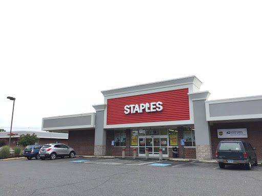 Staples, 544 Straits Turnpike, Watertown, CT 06795, USA, 