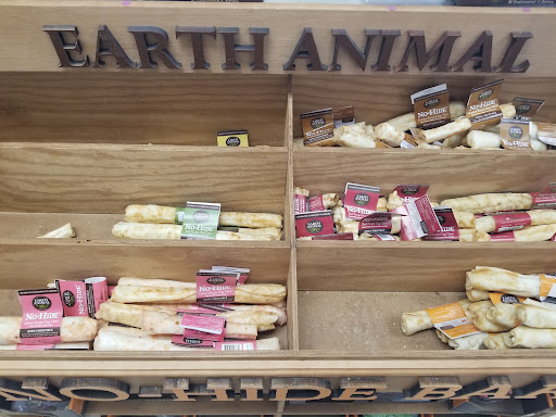 Pet Supply Store «Healthy Pet Natural Pet Care Market», reviews and photos, 2620 N Farnsworth Ave, Aurora, IL 60502, USA