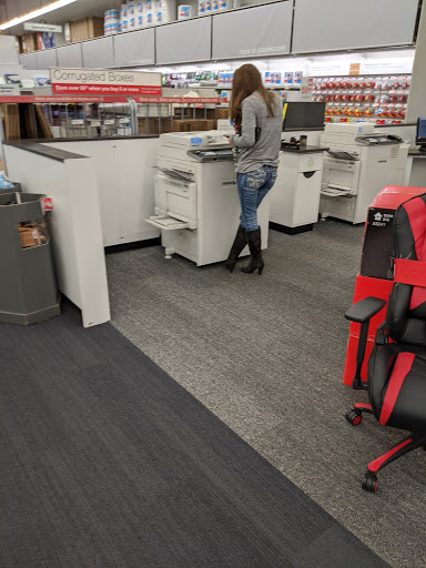 Office Supply Store «Staples», reviews and photos, 2850 NW Bucklin Hill Rd #101, Silverdale, WA 98383, USA