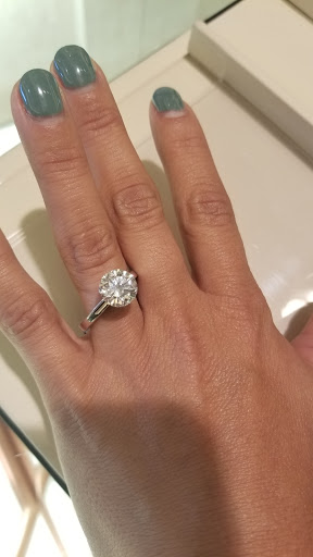 Jewelry Store «Jared The Galleria of Jewelry», reviews and photos, 195 Old Country Rd, Carle Place, NY 11514, USA