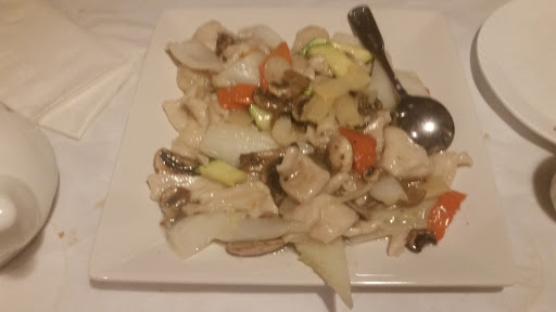 Chinese Restaurant «Rainbow Garden», reviews and photos, 1402 S Neil St, Champaign, IL 61820, USA