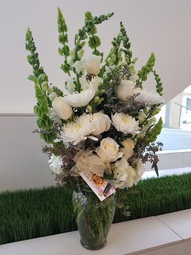 Florist «Event Connoisseur Flowers & Gifts», reviews and photos, 39 New London Turnpike #116, Glastonbury, CT 06033, USA