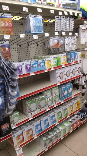 Dollar Store «FAMILY DOLLAR», reviews and photos, 1313 N Lewis Ave, Waukegan, IL 60085, USA