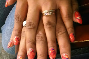 TT Nails Milwaukee