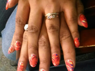 TT Nails Milwaukee