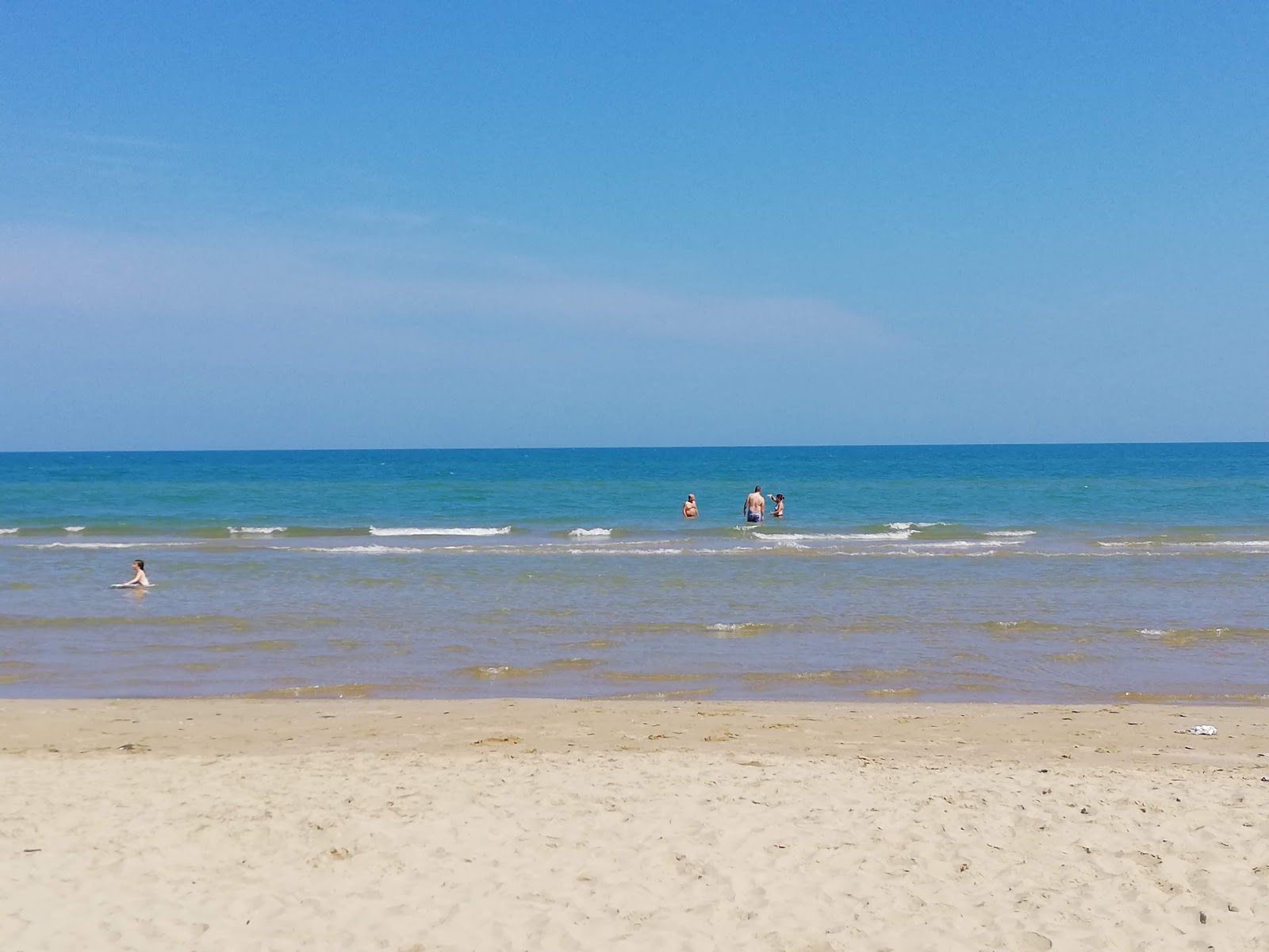 Spiaggia Isola di Varano'in fotoğrafı biraz temiz temizlik seviyesi ile