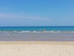 Photo de Spiaggia Isola di Varano avec un niveau de propreté de assez propre