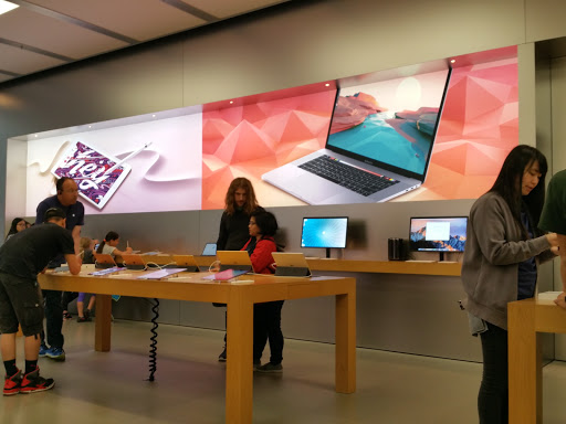 Computer Store «Apple Stonestown», reviews and photos, 3251 20th Ave, San Francisco, CA 94132, USA