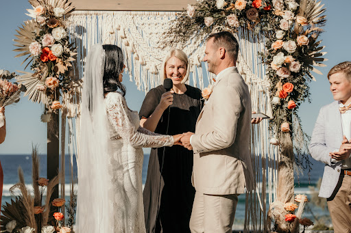 I Heart Ceremonies - Marriage Celebrant Sunshine Coast