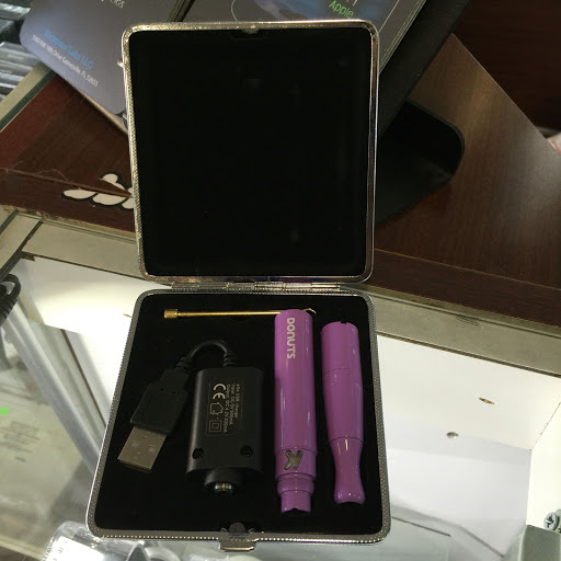 Tobacco Shop «Shreeji Smoke & Vape Shop», reviews and photos, 3224 Long Beach Rd, Oceanside, NY 11572, USA