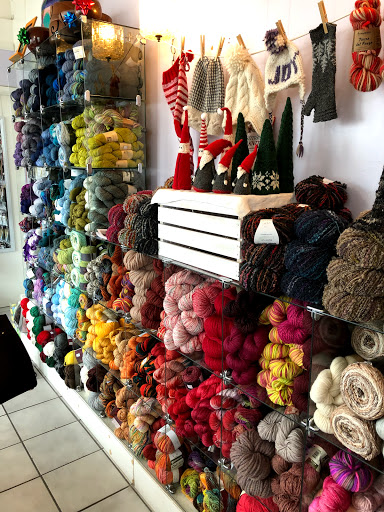 Strands Knitting Studio